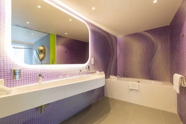 Süit (Karim Rashid)