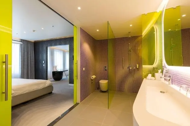 Süit (Karim Rashid)