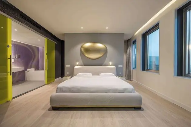 Süit (Karim Rashid)