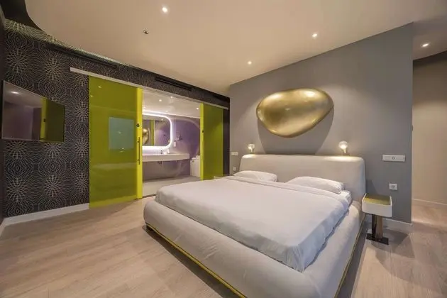 Süit (Karim Rashid)