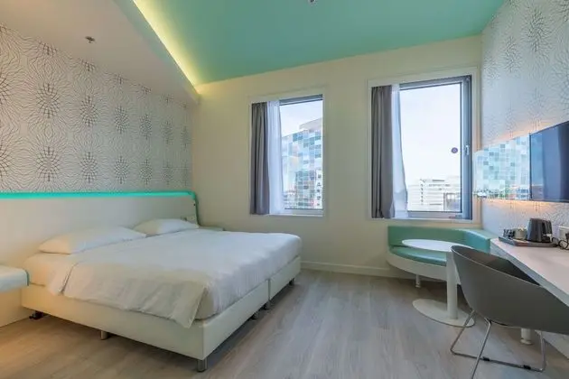 Superior Oda, Şehir Manzaralı