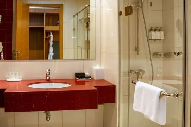 Standard Oda, Şehir Manzaralı (High Floor)
