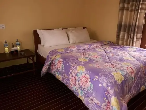 Deluxe Tek Büyük Yataklı Oda, 2 Yatak Odası, Balkon, Bahçe Manzaralı