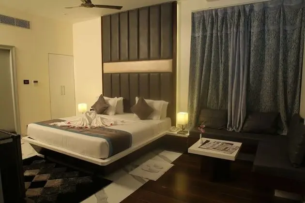 Luxury Oda