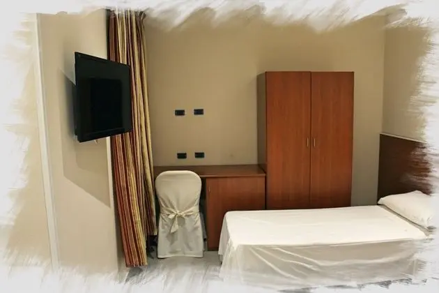 Basic Tek Büyük veya İki Ayrı Yataklı Oda