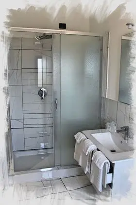 Basic Tek Büyük veya İki Ayrı Yataklı Oda