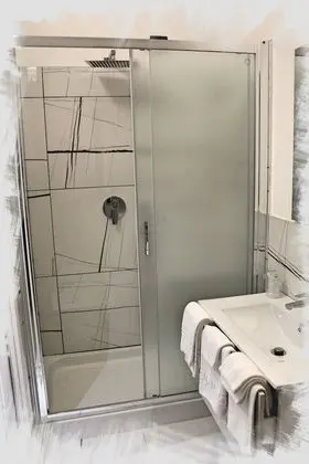 Basic Tek Büyük veya İki Ayrı Yataklı Oda