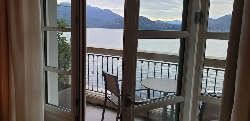 Junior Süit, Göl Manzaralı