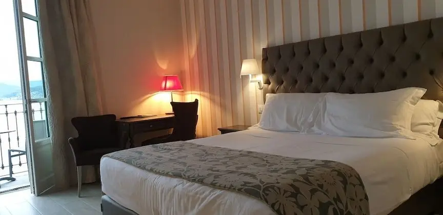 Superior Tek Büyük veya İki Ayrı Yataklı Oda, Göl Manzaralı