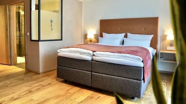 Comfort Tek Büyük Yataklı Oda