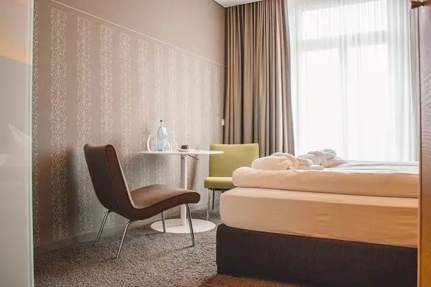 Comfort Tek Büyük Yataklı Oda (with French Bed)