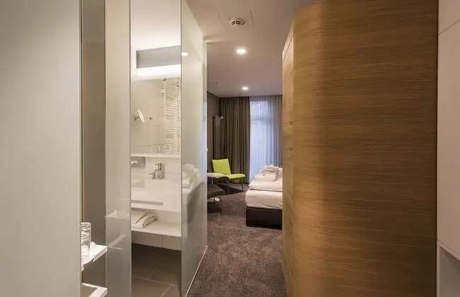 Comfort Tek Büyük Yataklı Oda (with French Bed)