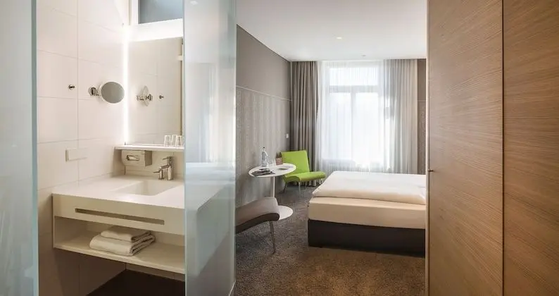 Comfort Tek Büyük Yataklı Oda (with French Bed)