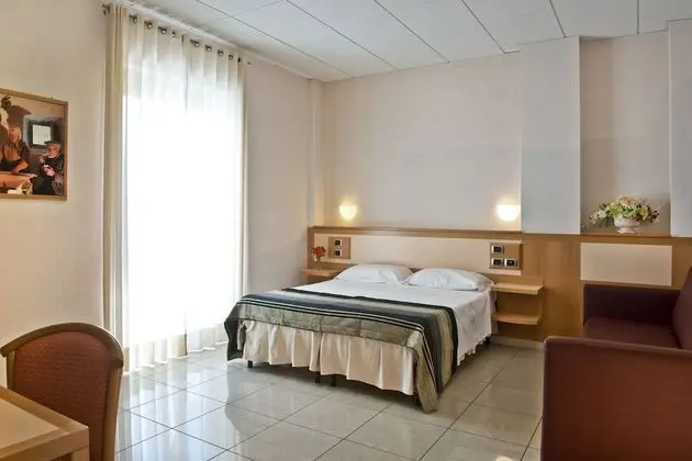 Standard Tek Büyük veya İki Ayrı Yataklı Oda