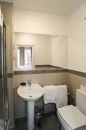 Royal Apart Daire, Engellilere Uygun, Banyolu/Duşlu