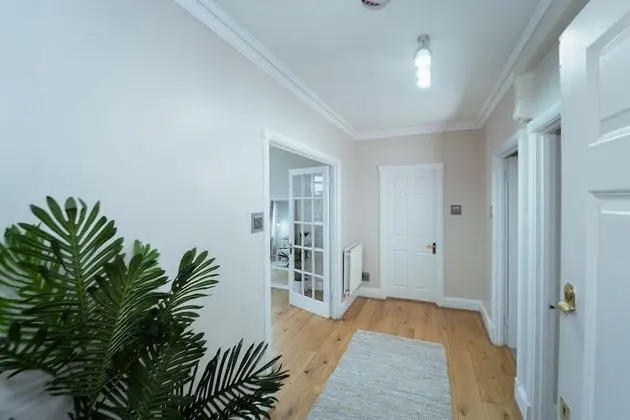 Royal Apart Daire, Engellilere Uygun, Banyolu/Duşlu