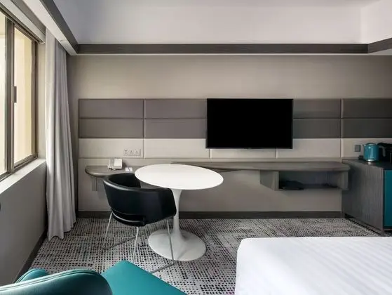 Deluxe Oda, 1 Büyük (Queen) Boy Yatak, Business Dinlenme Salonu Kullanımı (Executive, High Floor)