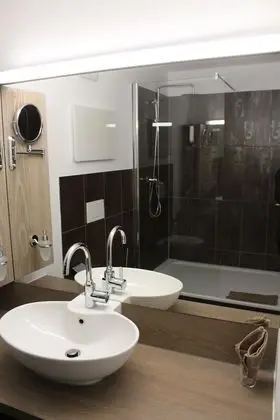 Business Büyük Yataklı Tek Kişilik Oda