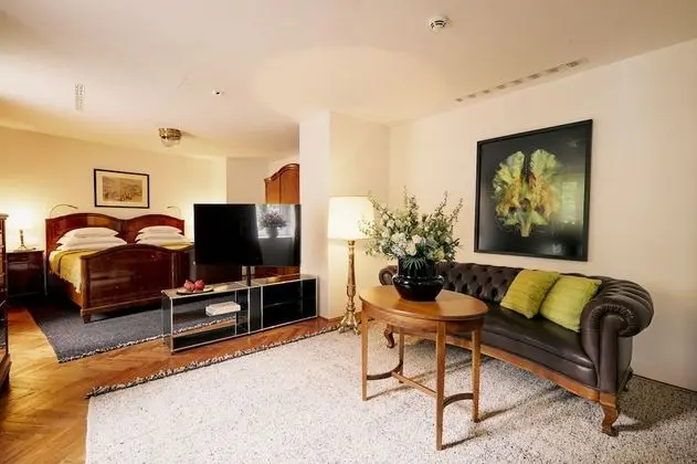 Design Stüdyo Süit, 1 En Büyük (King) Boy Yatak, Bahçeli