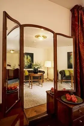 Design Stüdyo Süit, 1 En Büyük (King) Boy Yatak, Bahçeli