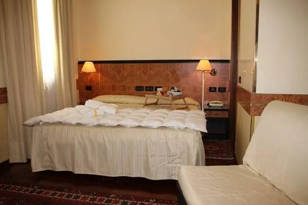 Standard Üç Kişilik Oda, 1 Çift Kişilik Yatak ve Çekyat