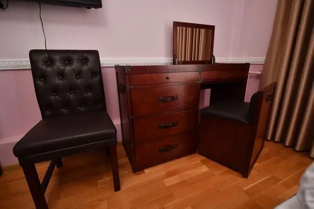 Tek Büyük Yataklı Oda, 1 En Büyük (King) Boy Yatak