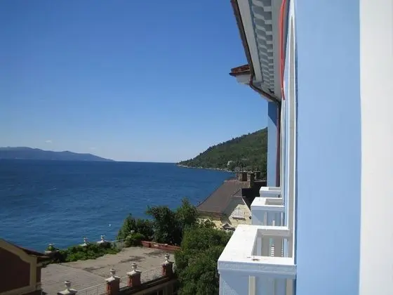 Tek Büyük Yataklı Oda, Denize Bakan