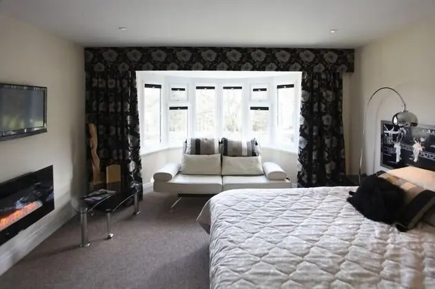 Superior Süit (The Marsden Suite)