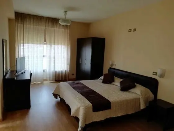 Tek Büyük Yataklı Oda