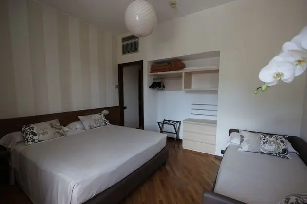 Üç Kişilik Oda