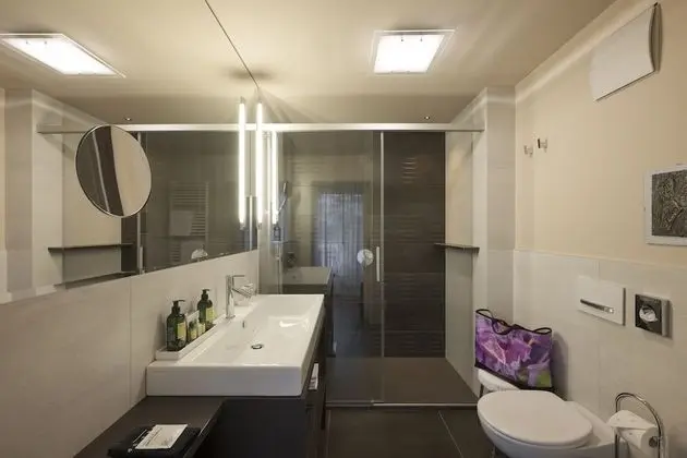 Tek Büyük Yataklı Oda, Balkon