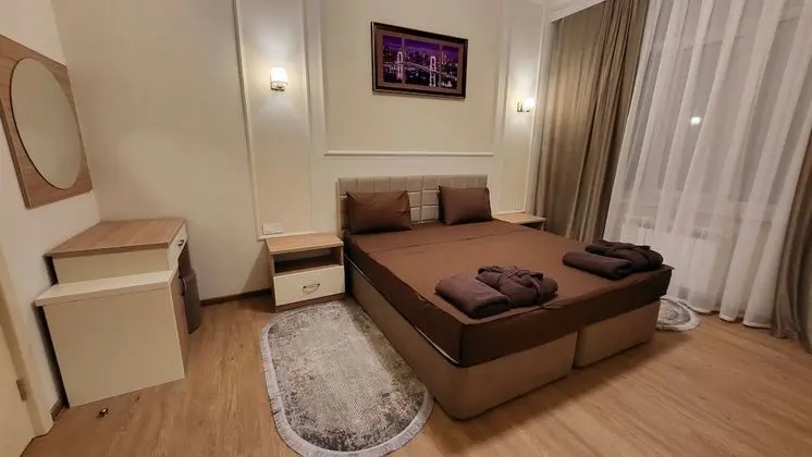 Family Tek Büyük Yataklı Oda