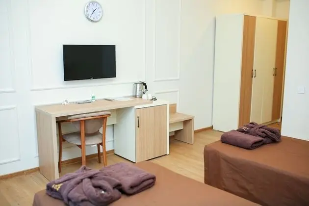 Junior Tek Büyük veya İki Ayrı Yataklı Oda