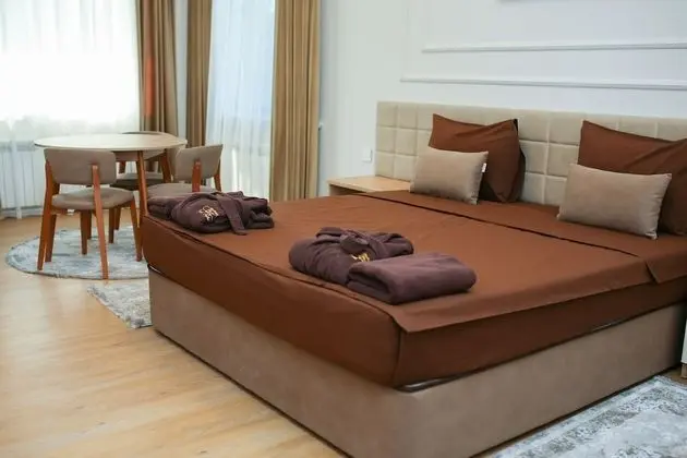 Panoramic Tek Büyük veya İki Ayrı Yataklı Oda