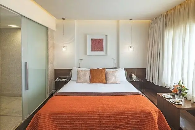 Luxury Oda