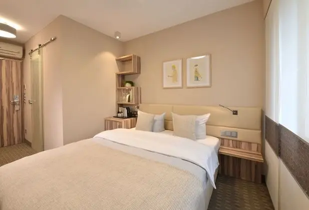 Tek Büyük Yataklı Oda