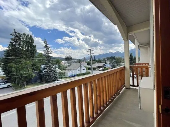 Junior Stüdyo, 1 En Büyük (King) Boy Yatak ve Çekyat, Balkon