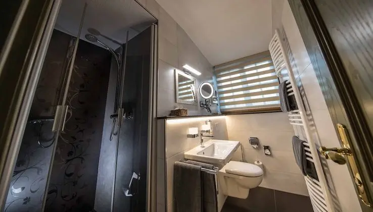 Executive Tek Büyük Yataklı Oda