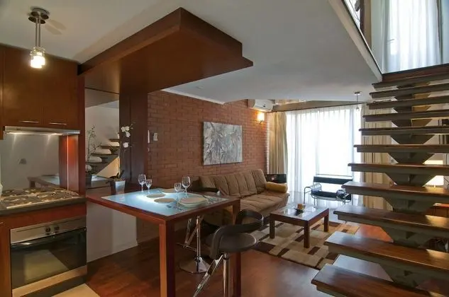 Çatı Katı (Loft), 1 Büyük (Queen) Boy Yatak, Mutfak