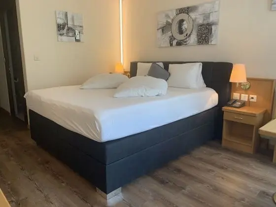 Tek Büyük Yataklı Oda, Balkon
