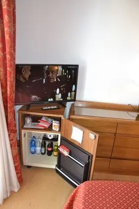 Tek Büyük veya İki Ayrı Yataklı Oda, Kısmi Deniz Manzaralı