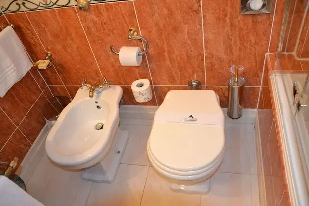 Tek Büyük veya İki Ayrı Yataklı Oda, Kısmi Deniz Manzaralı