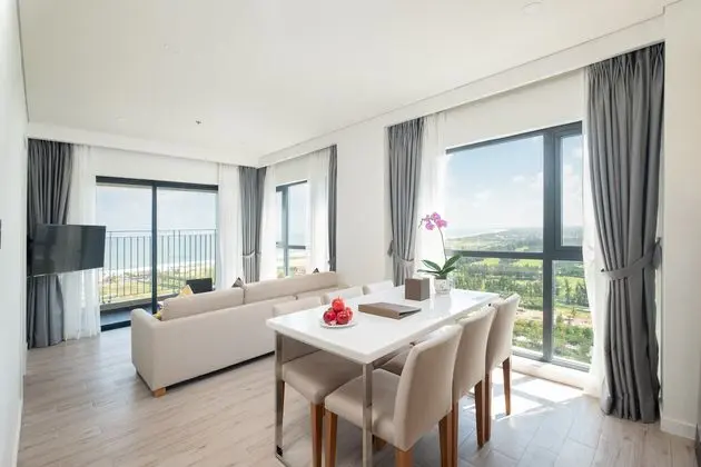 Suit Deluxe Three Bedroom