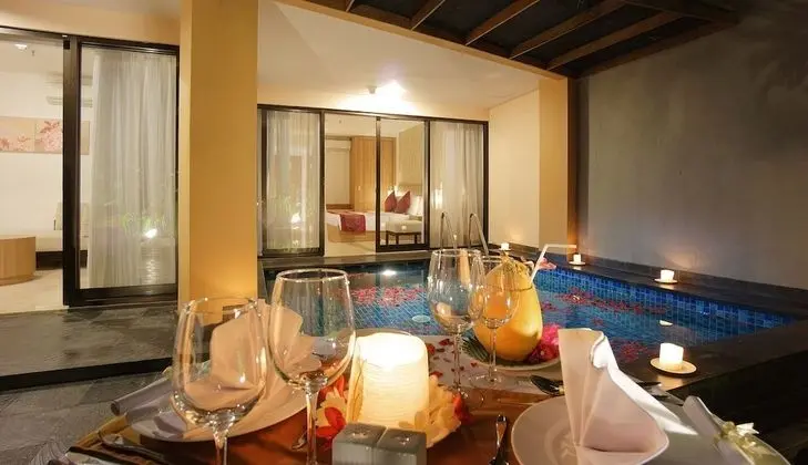 Deluxe Süit (Deluxe Pool Suite)