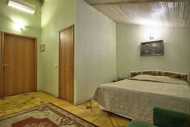 Tek Büyük Yataklı Oda
