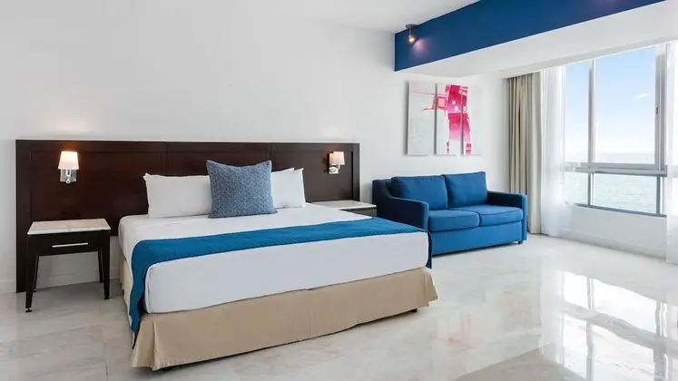 Deluxe Room Ocean View King
