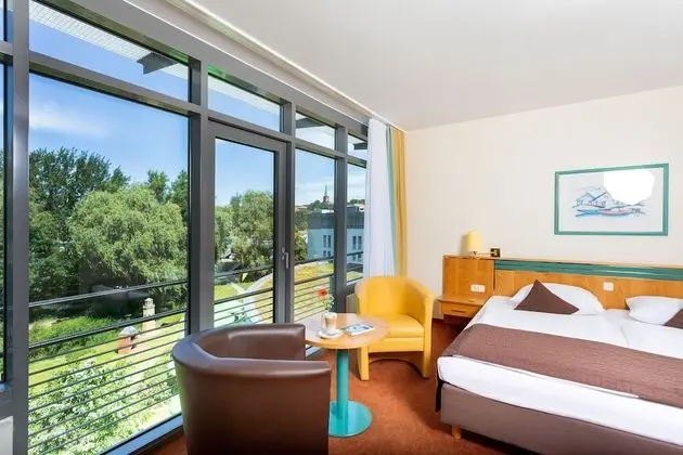 Comfort Tek Büyük Yataklı Oda, Park Manzaralı