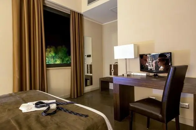 Büyük Yataklı Tek Kişilik Oda