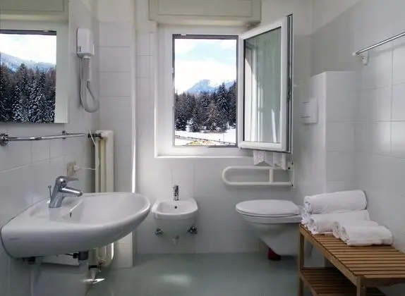 Comfort Tek Büyük veya İki Ayrı Yataklı Oda