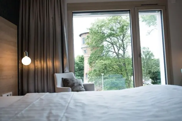 Comfort Tek Büyük Yataklı Oda (SchlafGut/SleepWell)